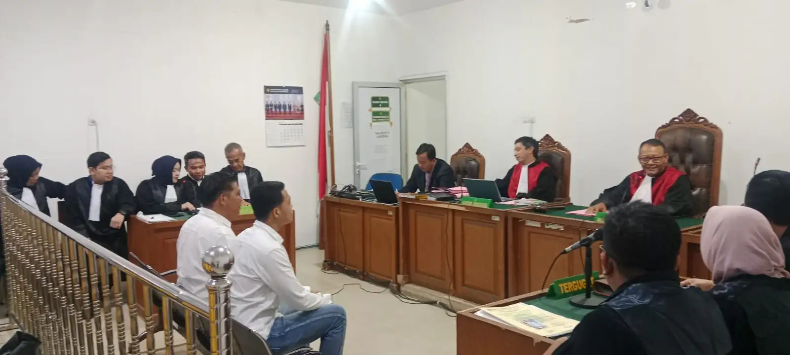 Alphard dan Rp1,6 Miliar Seret Anggota DPRD Muara Enim Bersama Anak ke Meja Hijau