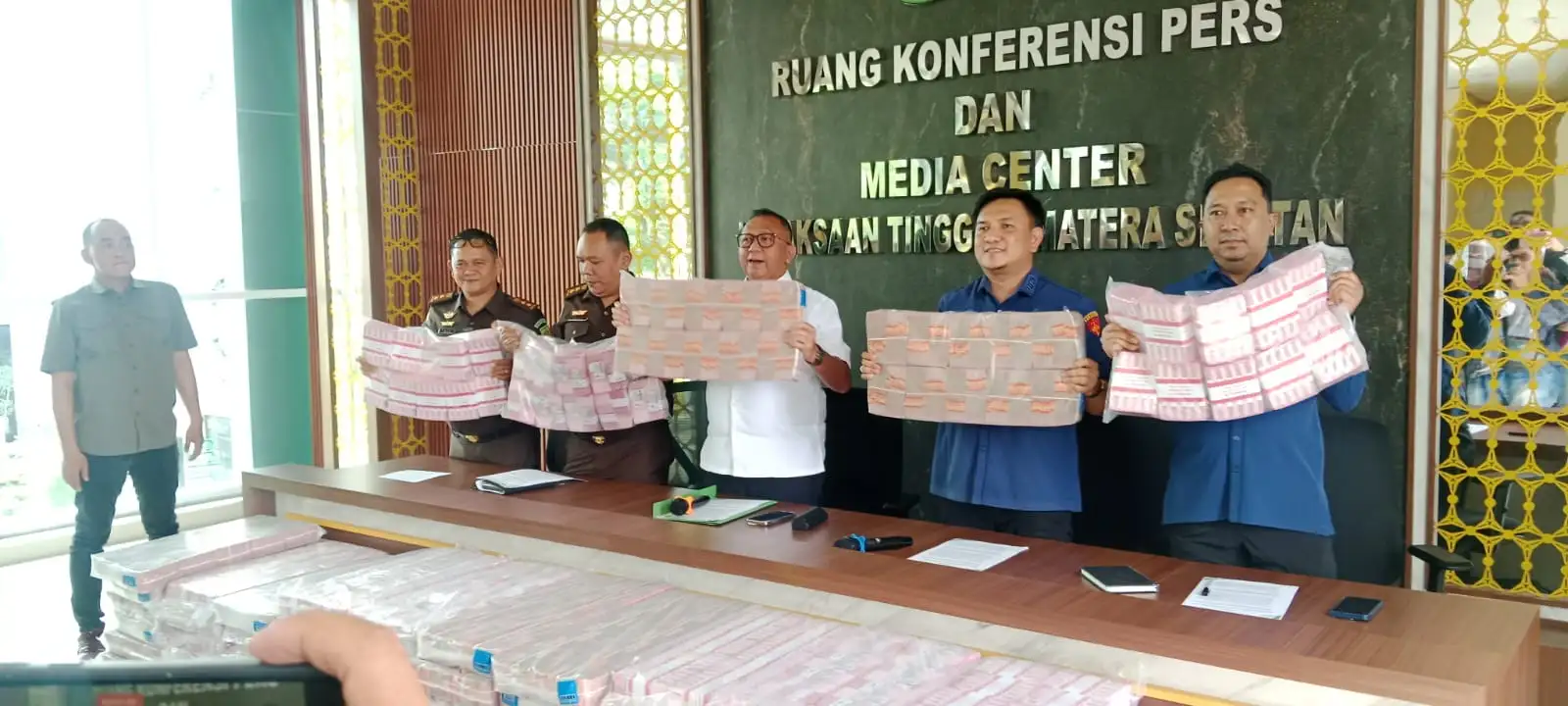 Kejati Sumsel Terima Pengembalian Rp219 Miliar, Kerugian Negara Kasus Kredit PT BSS dan PT SAL Dipastikan Pulih 100 Persen