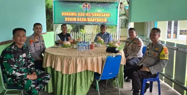 Perkuat Sinergi TNI–Polri, Kapolsek Banyuasin II Silaturahmi Ke Danramil 430-02 Sungsang