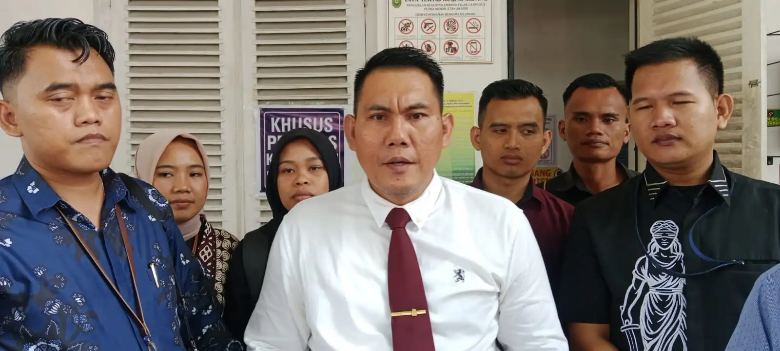 Saksi Kehutanan Bantah Ada Hutan Produksi Di Oi Tim Kuasa Hukum Ansori Desak Audit BPKP Di Buka Terang 