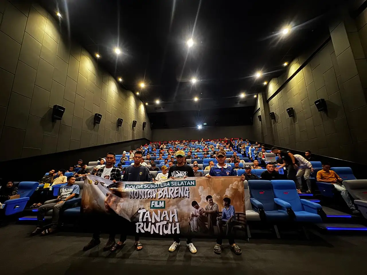 Polda Sumsel Gelar Nobar Film Tanah Runtuh Bersama Sabuk Kamtibmas, Perkuat Sinergi Menjaga Keamanan Daerah