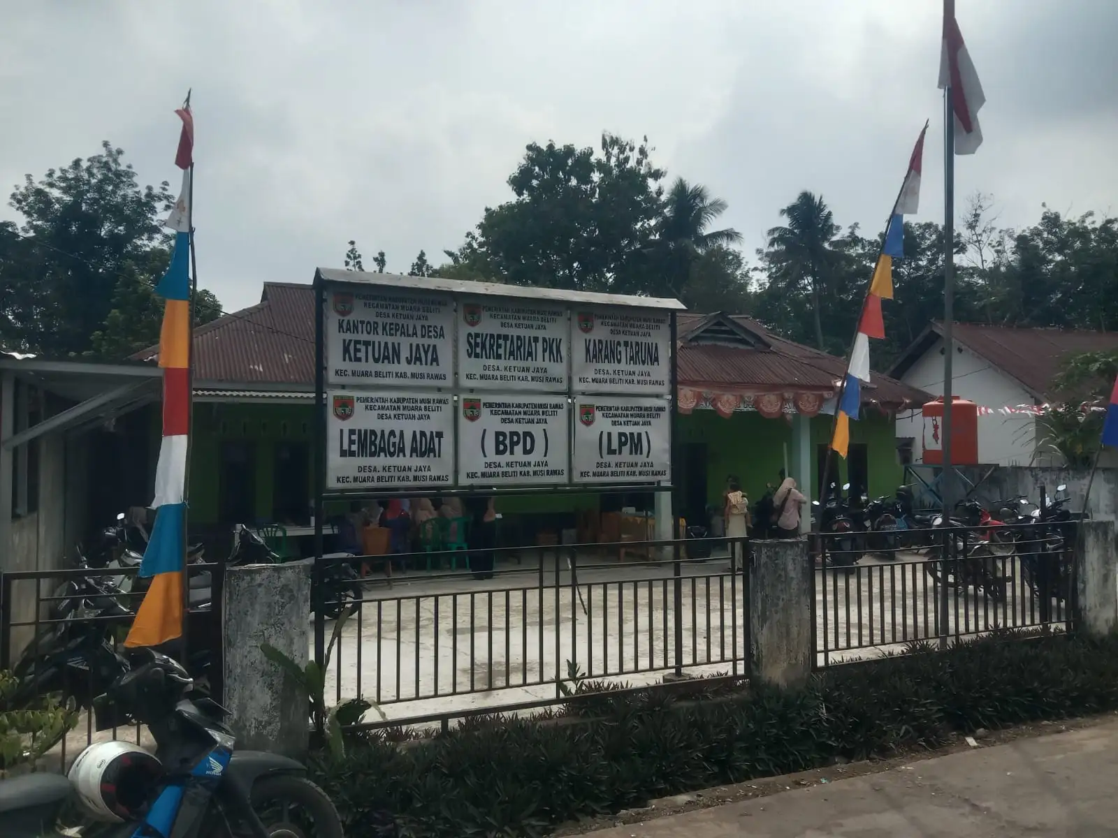 Kades ketuan jaya di sidang  tokoh adat diduga terlibat perselingkuhan.